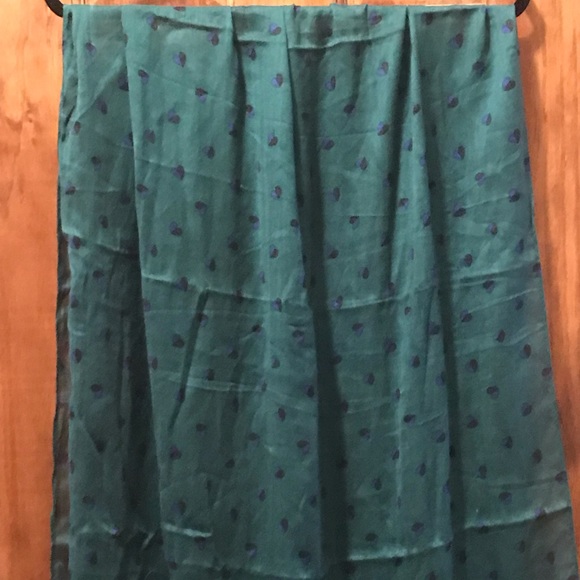 Linen Scarf - Picture 2 of 4